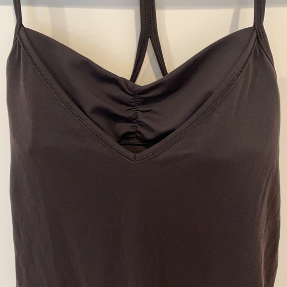 Size 2 lululemon roll out tank black - Picture 5 of 12